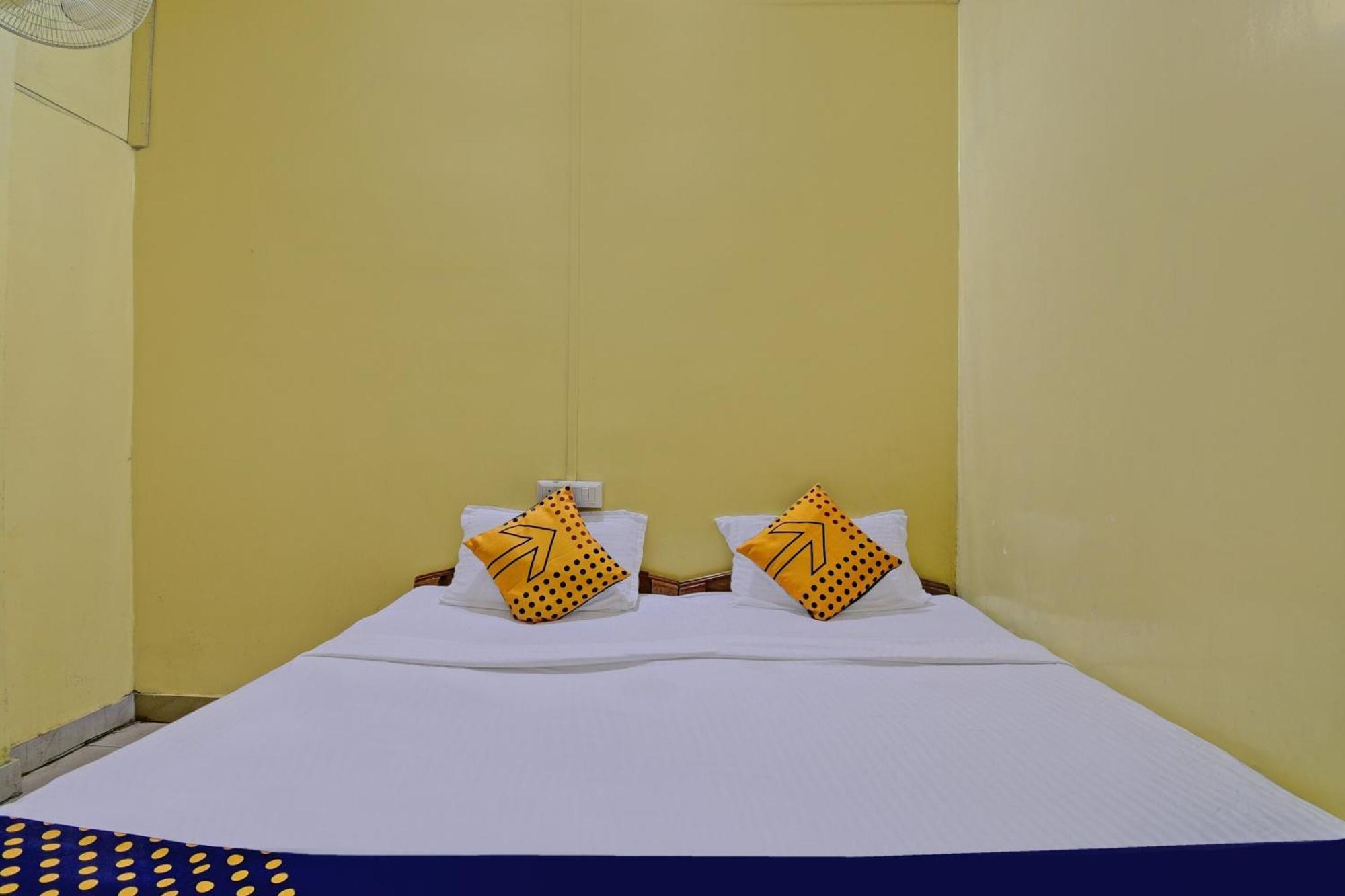 Oyo Flagship Thank You Lodge Nac Dispur Exterior photo