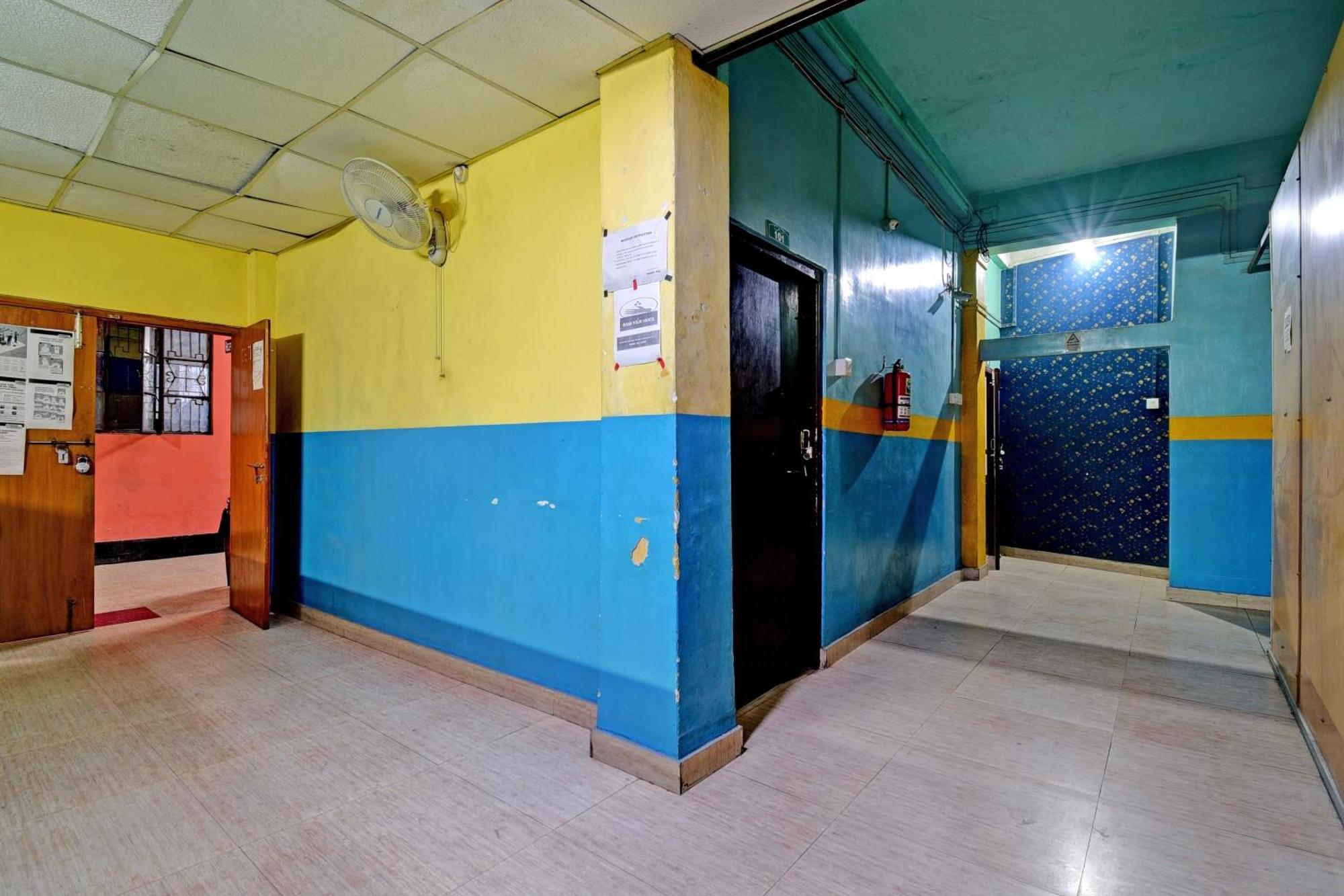 Oyo Flagship Thank You Lodge Nac Dispur Exterior photo