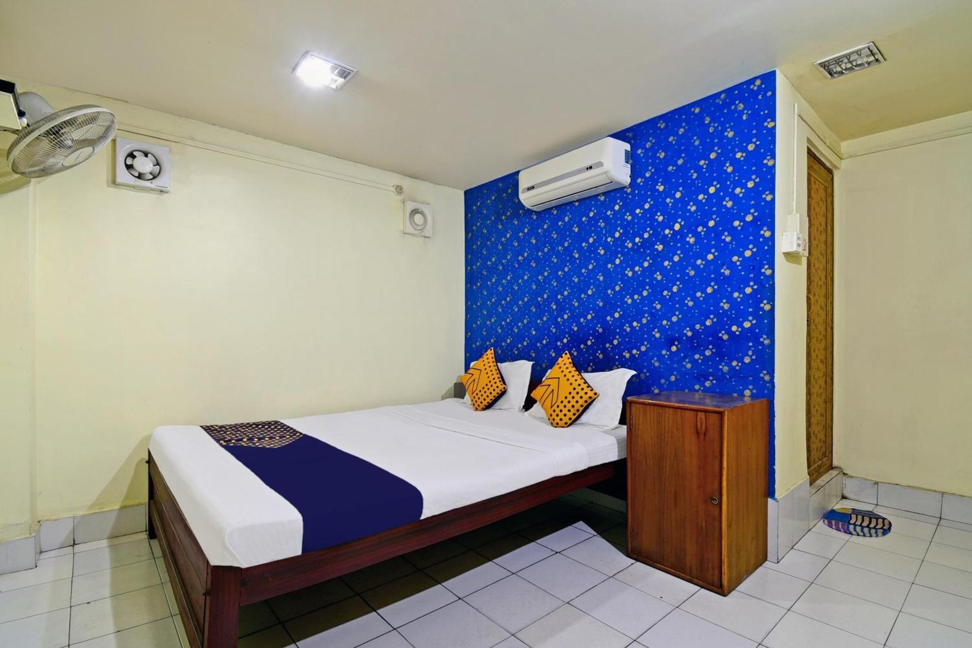 Oyo Flagship Thank You Lodge Nac Dispur Exterior photo