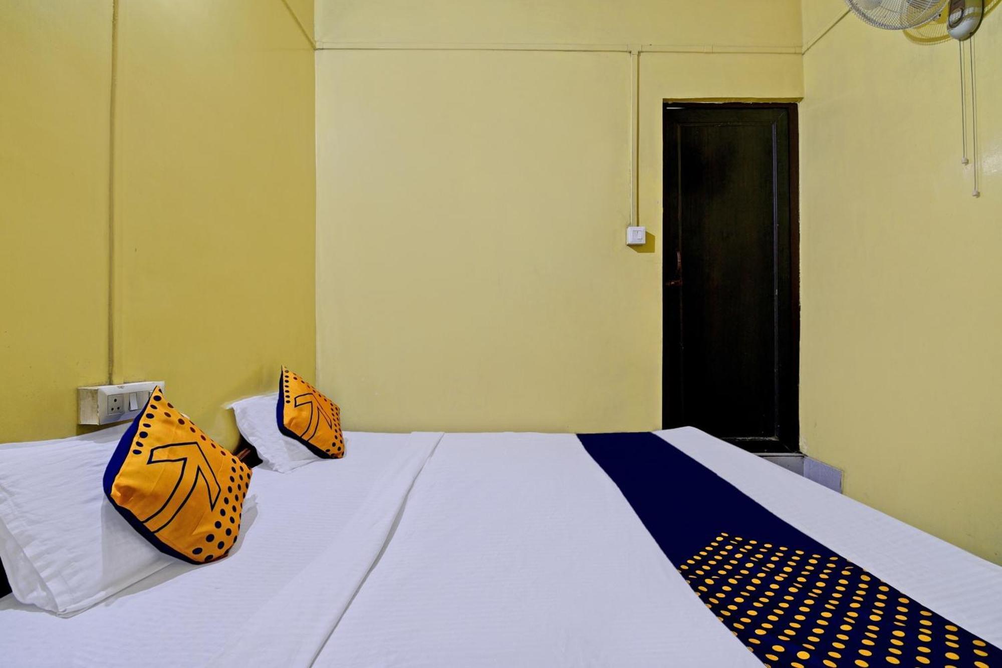 Oyo Flagship Thank You Lodge Nac Dispur Exterior photo