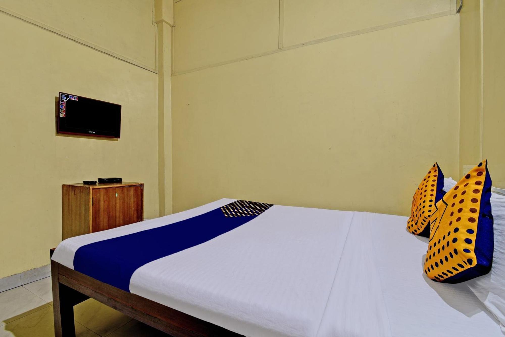 Oyo Flagship Thank You Lodge Nac Dispur Exterior photo